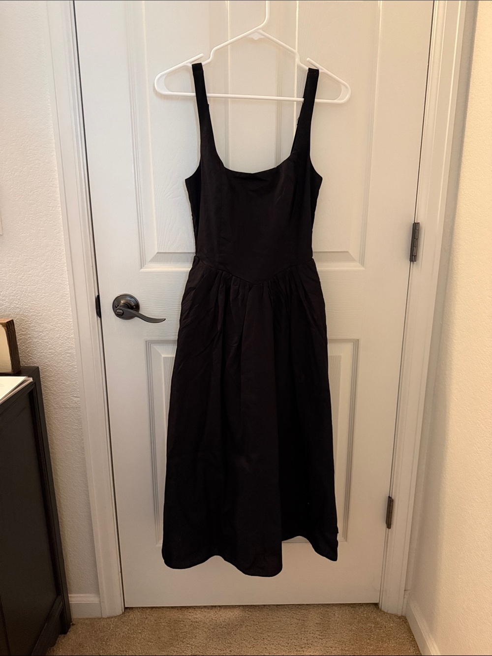 Francesca's Collections Black Midi Dress with Scoop Neck and Wide Straps
